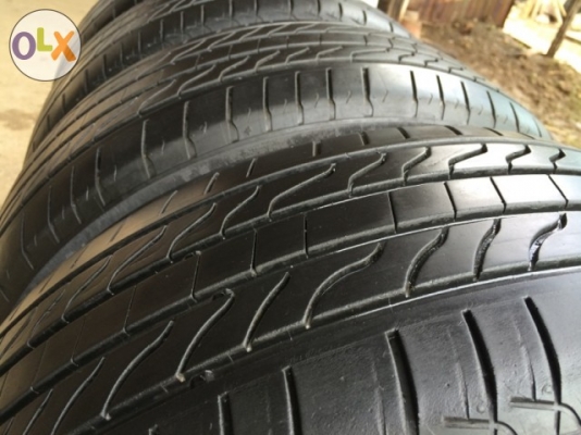 ยางมิชลิน215 60R16 ปี2013 ถูกๆ ยางมิชลิน215 60R16 ปี2013 ถูกๆ