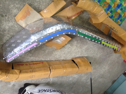 ขายบังโคลนร็อคกี้ ของไหม่1คู่