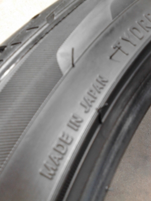 245/35R20 TOYO DRB ( MADE IN JAPAN ) สวยๆ ไม่มีปะ ปี 2012  มี 1 เส้น TEL.081-427-3941