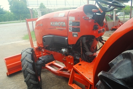 ขายรถไถ Kubota L 4708 (4WD) พร้อมดันหน้าและโรตารี1.8ตราช้าง เครื่องแน่นๆ