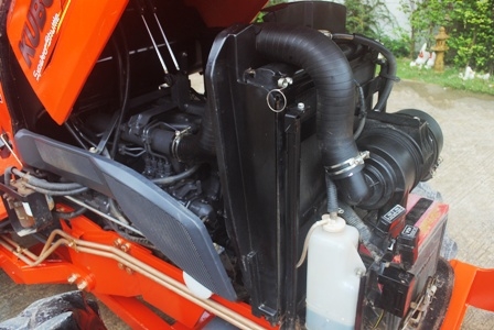 ขายรถไถ Kubota L 4708 (4WD) พร้อมดันหน้าและโรตารี1.8ตราช้าง เครื่องแน่นๆ