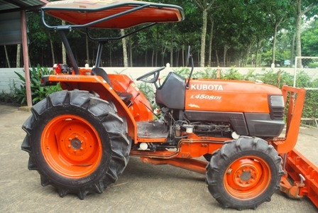 ขายรถไถ Kubota L 4508 DI (4WD) พร้อมดันหน้าช้างและโรตารี1.8 เครื่องแน่นๆรถไร่ สีเดิม สีเดิมครับ ขายรถไถ Kubota L 4508 DI (4WD) พร้อมดันหน้าช้างและโรตารี1.8 เครื่องแน่นๆรถไร่ สีเดิม สีเดิมครับ