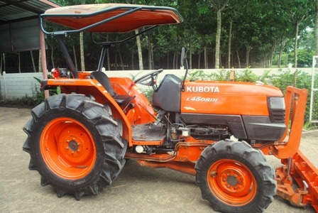 ขายรถไถ Kubota L 4508 DI (4WD) พร้อมดันหน้าช้างและโรตารี1.8 เครื่องแน่นๆรถไร่ สีเดิม สีเดิมครับ