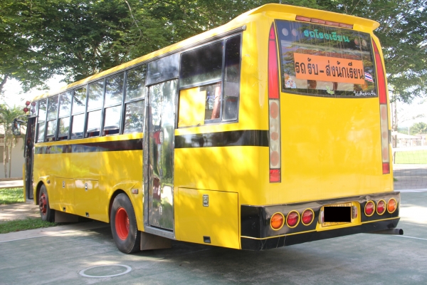 รถวิ่งรับส่งนักเรียน ขนาดเล็ก