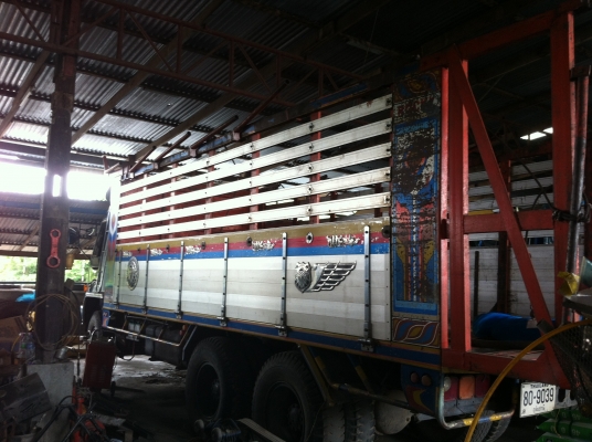 ขาย ISUZU 2 เพลา ( ไม่ดั๊ม ) เครื่อง 6WA1 ( 360 แรง ) กระบะเนียม คัสซีใหญ่