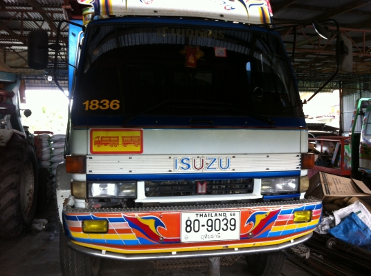 ขาย ISUZU 2 เพลา ( ไม่ดั๊ม ) เครื่อง 6WA1 ( 360 แรง ) กระบะเนียม คัสซีใหญ่