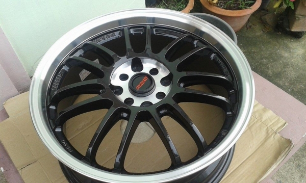 ขายล้อแม็กใหม่ re30 17"x7" et38 4 รู 100/114.3 สีเทาดำ เบ้าเงาขอบเงา สนใจติดต่อเล็กคลองสามครับ 081-3747940 ขายล้อแม็กใหม่ re30 17"x7" et38 4 รู 100/114.3 สีเทาดำ เบ้าเงาขอบเงา สนใจติดต่อเล็กคลองสามครับ 081-3747940