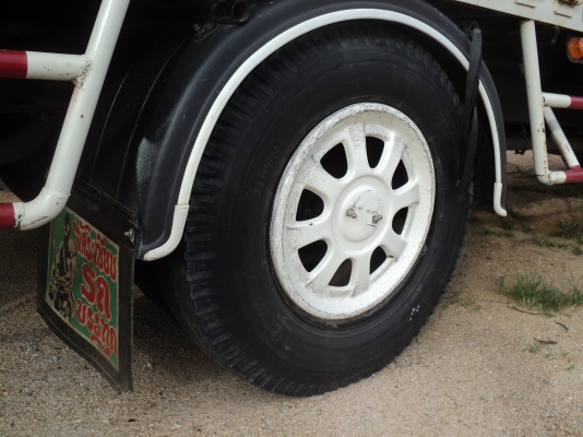 ขายรถบรรทุกติดเครน3ton