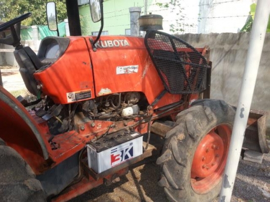 ขาย 7040 คูโบต้า สภาบนางฟ้า เอกสานพร้อมโอนครับ