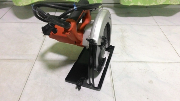 ขายเลื่อยวงเดือน 7 นิ้ว maktec  mt583  สภาพพร้อมใช้งานครับ