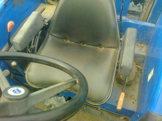 สวยเหมือนใหม่NEWHOLLAND TS90กรองใหญ่ ปี07รถ2990ช.ม แท้ๆสนใจ0810076640