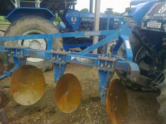 สวยเหมือนใหม่NEWHOLLAND TS90กรองใหญ่ ปี07รถ2990ช.ม แท้ๆสนใจ0810076640