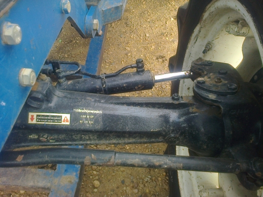 สวยเหมือนใหม่NEWHOLLAND TS90กรองใหญ่ ปี07รถ2990ช.ม แท้ๆสนใจ0810076640