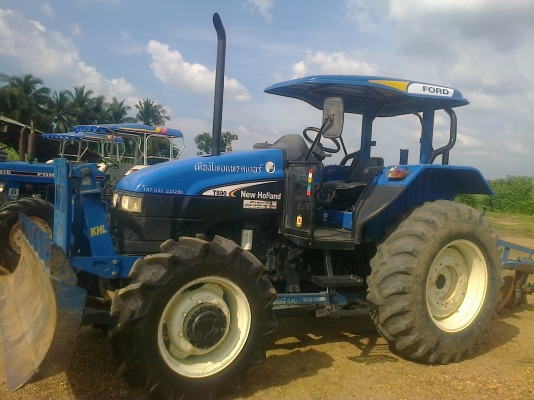 สวยเหมือนใหม่NEWHOLLAND TS90กรองใหญ่ ปี07รถ2990ช.ม แท้ๆสนใจ0810076640