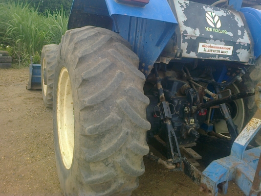 สวยเหมือนใหม่NEWHOLLAND TS90กรองใหญ่ ปี07รถ2990ช.ม แท้ๆสนใจ0810076640