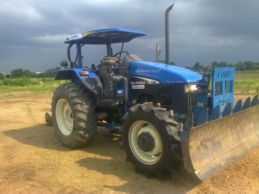 สวยเหมือนใหม่NEWHOLLAND TS90กรองใหญ่ ปี07รถ2990ช.ม แท้ๆสนใจ0810076640