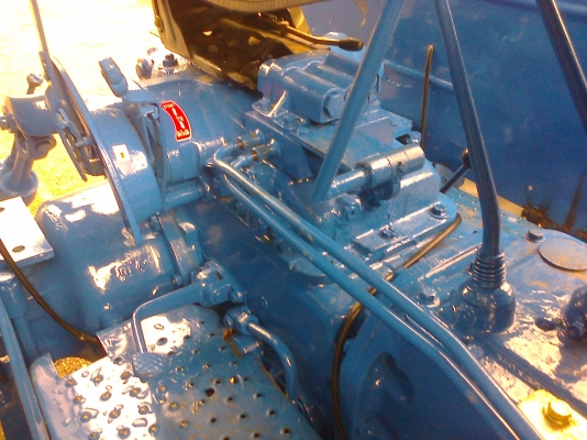 ขายรถฟอร์ด  6610  คานคาโล่  2  เพลา  ดันหน้า  หาง  3  สวยพร้อมไช้  เอกสารซื้อขาย