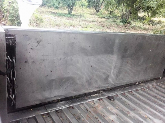 ขาย กระบะเลส RN 5ขอ และ เลส B2500 5ขอ ขาย กระบะเลส RN 5ขอ และ เลส B2500 5ขอ