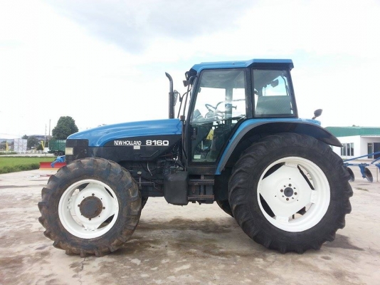 นิวฮอลแลนด์ 8160 ขนาด 6 สูบ
