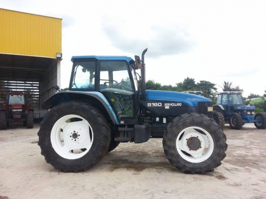 นิวฮอลแลนด์ 8160 ขนาด 6 สูบ