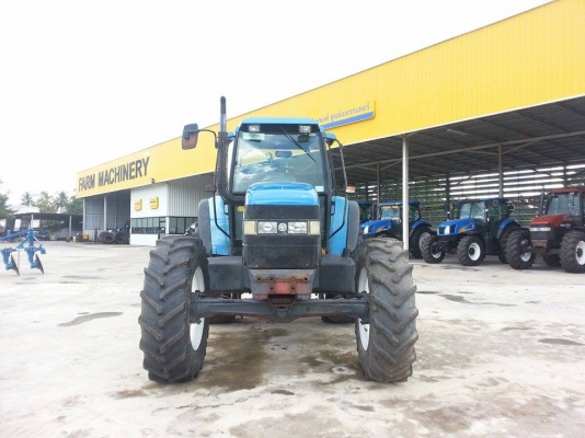 นิวฮอลแลนด์ 8160 ขนาด 6 สูบ