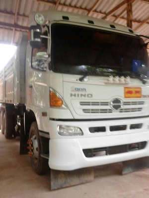 รถอีซูซุ 10 ล้อดั้ม 344 แรงม้า. ปี 57 ( รถวิ่ง 38,xxx กม. ) สนใจติดต่อ 081 - 6079515 รถอีซูซุ 10 ล้อดั้ม 344 แรงม้า. ปี 57 ( รถวิ่ง 38,xxx กม. ) สนใจติดต่อ 081 - 6079515