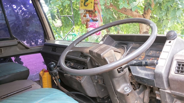 ***ขายแล้วครับขอบคุณ Truck2hand ขาย10ล้อ2เพลาดั้ม"หลงโบ" MITSU FN527M-TF1981 6D16 Bo 220HP ใส่ตาเหลี่ยม เครื่องเดิมๆ แรงดี มีเยิ้มบ้าง ซีลคอหน้ามีซึม เกียร์ลาย 10สปีด ไม่หลุด ไม่หอน ช่วงล่าง เบรคใหญ่ เพลาใส่บุ๋มแล้ว คัสซีเดิมสวยใช้ได้ มีบวมซับบน