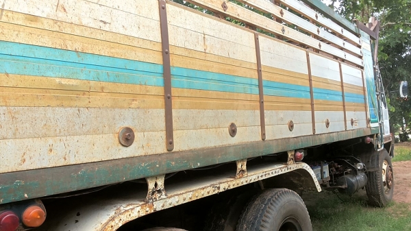 ***ขายแล้วครับขอบคุณ Truck2hand ขาย10ล้อ2เพลาดั้ม"หลงโบ" MITSU FN527M-TF1981 6D16 Bo 220HP ใส่ตาเหลี่ยม เครื่องเดิมๆ แรงดี มีเยิ้มบ้าง ซีลคอหน้ามีซึม เกียร์ลาย 10สปีด ไม่หลุด ไม่หอน ช่วงล่าง เบรคใหญ่ เพลาใส่บุ๋มแล้ว คัสซีเดิมสวยใช้ได้ มีบวมซับบน