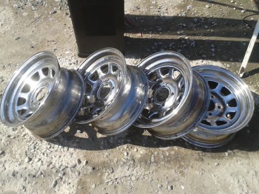 MADE IN USA  ล้อรถเมกันขอบ 16 นิ้ว 5 รู อยากขาย 8000 บาท