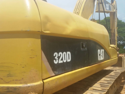 รถแบคโฮ CAT 320D