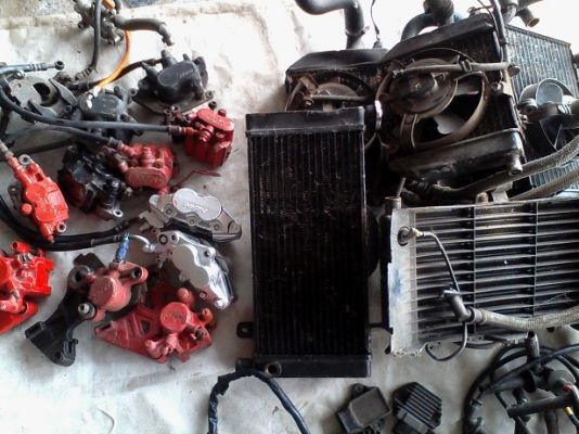 โล๊ะทิ้ง อะไหล่ cb cbr 250 - 400 nc24-30-35 อื่นๆ