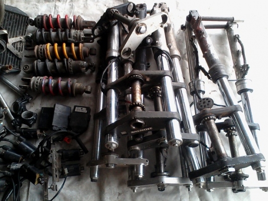 โล๊ะทิ้ง อะไหล่ cb cbr 250 - 400 nc24-30-35 อื่นๆ