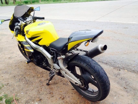 ขายCBR400 แฟริ่งแต่งตัว1000 ปี08 เครื่องดีสุดๆ ขายCBR400 แฟริ่งแต่งตัว1000 ปี08 เครื่องดีสุดๆ