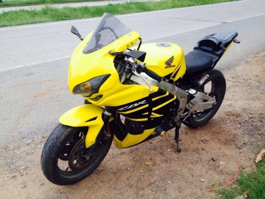 ขายCBR400 แฟริ่งแต่งตัว1000 ปี08 เครื่องดีสุดๆ ขายCBR400 แฟริ่งแต่งตัว1000 ปี08 เครื่องดีสุดๆ