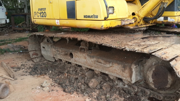 ขายรถแบคโฮ komatsu pc120-6 ลดเหลือ 1,xxx,xxx บาท