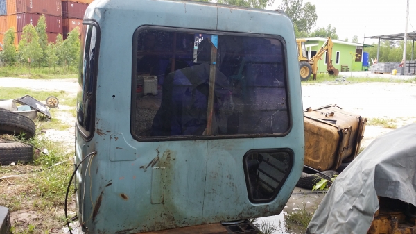 ขายด่วน หัวเก๋ง HITACHI EX 200-3 มีกล่อง= จอ =พร้อมสายไฟ  ขายแล้วครับ (ขอบคุณ พี่นันสตูส)