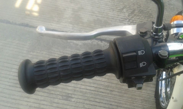 ขาย Kawasaki TR250 เดิมๆสภาพสวยราคา 45000 บาทครับ ขาย Kawasaki TR250 เดิมๆสภาพสวยราคา 45000 บาทครับ