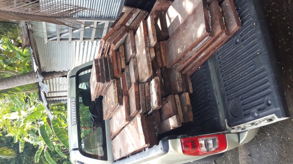 ขายไม้พื้นมะค่าหน้า10-12 ไม้เก่ารื้อมาจาก รร. ขายไม้พื้นมะค่าหน้า10-12 ไม้เก่ารื้อมาจาก รร.