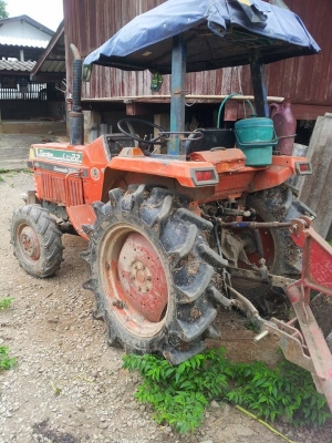ขายรถไถ kubota l1 22 พร้อมผาน  กับโรตาลี่ *ส่งฟรีทั่วไทย !!!