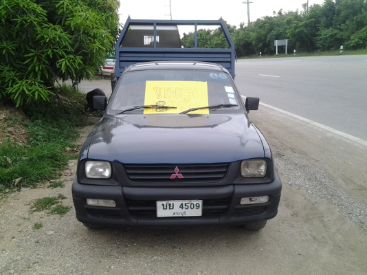 ขายรถดั้ม mitsubishi strada