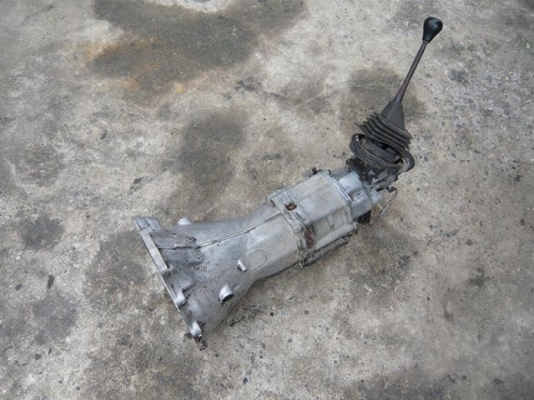 ขายเกียร์ห้าสปีดใส่กระบะมาสด้าแฟมิเลีย 3850 บาท