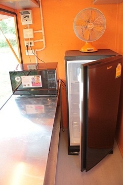 ขายรถพ่วงแฟรน์ไชส์ร้านอาหาร น้ำหนักเบา พร้อมอุปกรณ์