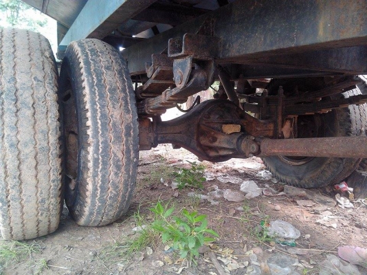 ขายรถรถสีข้าวเกษตรพัฒนาแปดฟุตรถหกล้อเครื่องฮิโน่หกสูบeh100