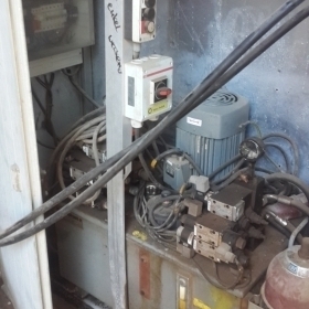 เครื่องดัดเหล็ก ไฮโดลิค แบบแยก รุ่นใหญ่ฮอนแลน ครับเครื่องดัดเหล็ก ไฮโดลิค แบบแยก รุ่นใหญ่ฮอนแลน ครับ