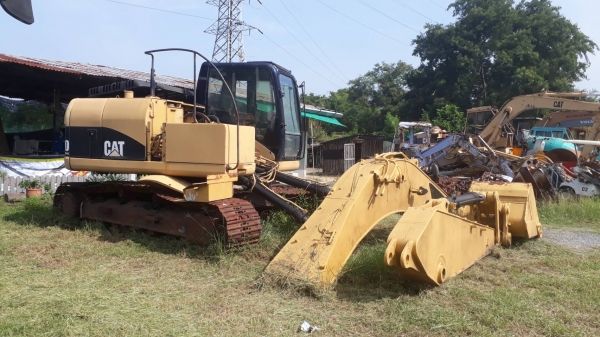 ขายรถแม็คโคร Caterpillar รุ่น 320 DRR ขายตามสภาพ