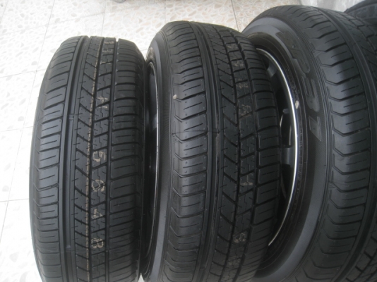 ขายล้อแม็ก g7 15"x6.5" et38 4 รู 100/114.3 ทำสีใหม่ สีเทากันหน้าเงา พร้อมยางถอดป้ายแดง dunlop sp31 175/60r15 ยางผลิตสัปดาห์ที่ 8 ปี 13 ตุ่มและสีที่หน้ายางมีทุกเส้นครับ ขายทั้งชุด 9,900 บาทครับ march, mirage, attrage, brio, amaze, aveo, mazda2, f