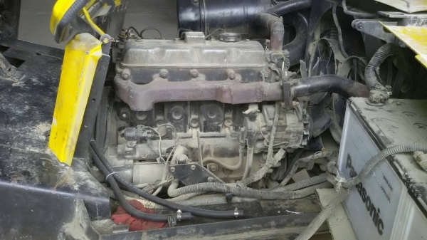 +++ ขายรถโฟล์คลิฟท์  YALE  FD40 ขนาด 4 ตัน  เครื่องยนต์ดีเซล  เสา 3 เมตร  เกียร์ออโตเมติค  งา 1,070  มม.  ยางลม  (รถสภาพสวย  พร้อมใช้)  *** สนใจรายละเอียด ราคา  คุยได้ครับ โทร. 081-659-7598 ครับ ***