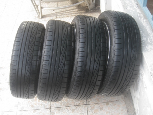ขายล้อแม็ก city 16"x6" et53 4 รู 100 ล้อสภาพสวยครับ ยาง goodyear excellence 185/55r16 ยางผลิตสัปดาห์ที่ 12 ปี 13 ดอกยางยังหนาทุกเส้นครับ ขายทั้งชุด 9,900 บาทครับ สนใจติดต่อเล็กคลองสามครับ 081-3747940