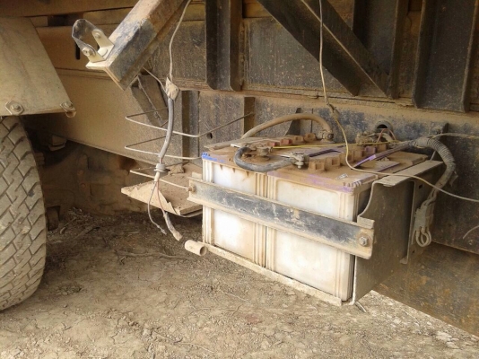 ขายรถบรรทุกสิบล้อดัมพ์ Mitsubishi turbo TF ซีเรียล 3,xxx เครื่องเดิม 6D16 turbo 220 แรง 10 เกียร์ กระบะดัมพ์มิเนียม