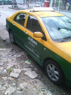 ด่วน altis เขียวเหลือง เกียธรรมดา ตัว E ใช้ NGV ถังใหญ่ รถเหลือวิ่ง 1 ปี 11 เดือน เครื่องดีไม่มีเยิ้ม เลี้ยวไม่ดัง